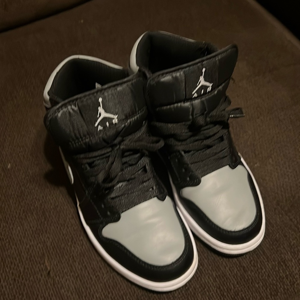 Air Jordan 1 Mid SE